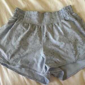 Women’s Size 4, 2.5 inch Lululemon Hotty Hots, Pastel Blue with grey pattern